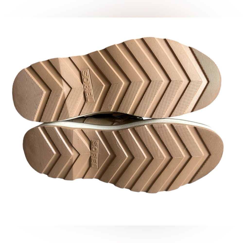 Sorel Hi-line EQ Chelsea Boot - Picture 10 of 10